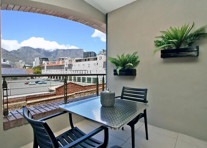 Luxury Apartments In The Rockwell, Close To The V&A Waterfront