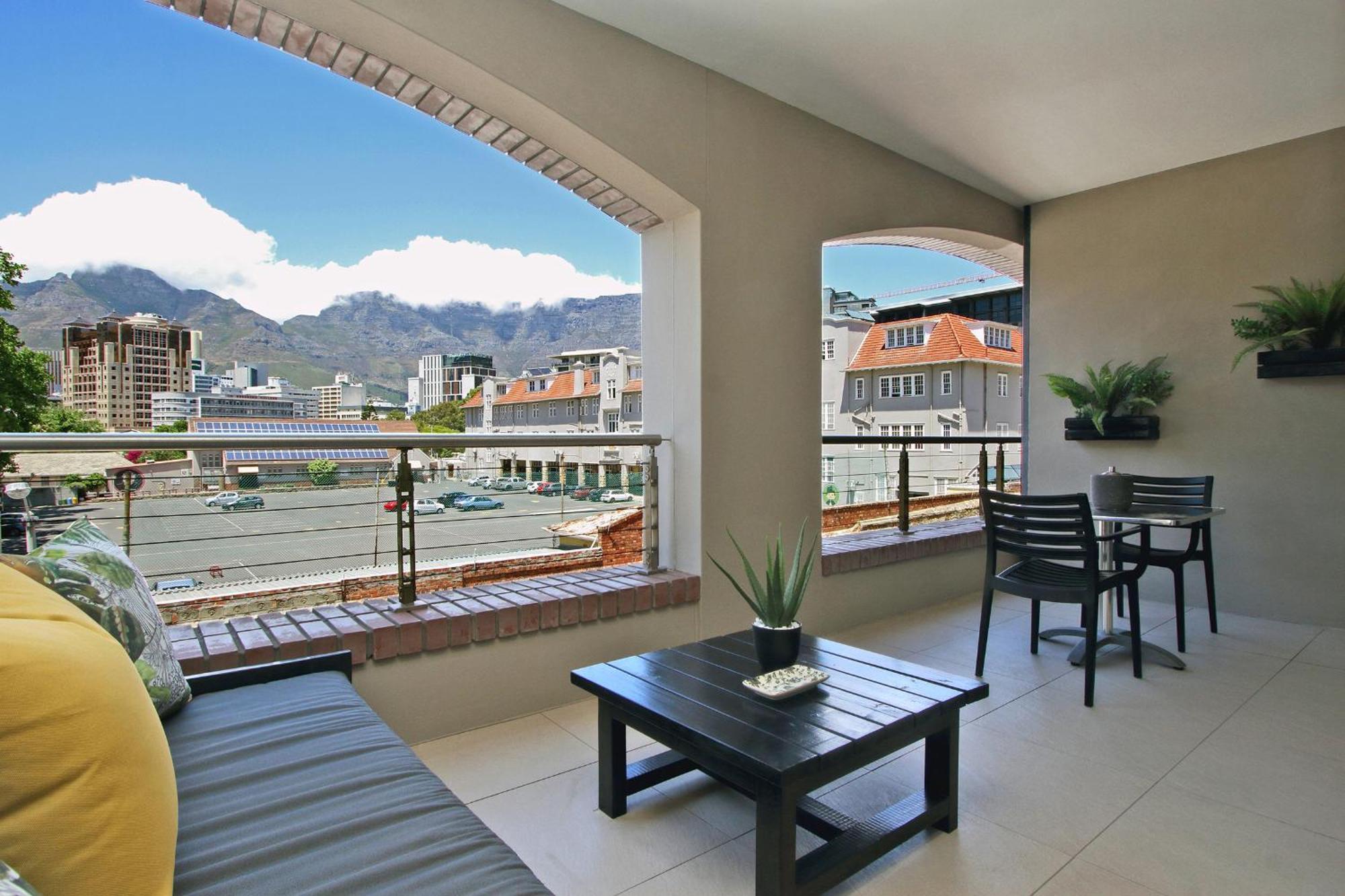 Luxury In The Rockwell, Close To The V&a Waterfront